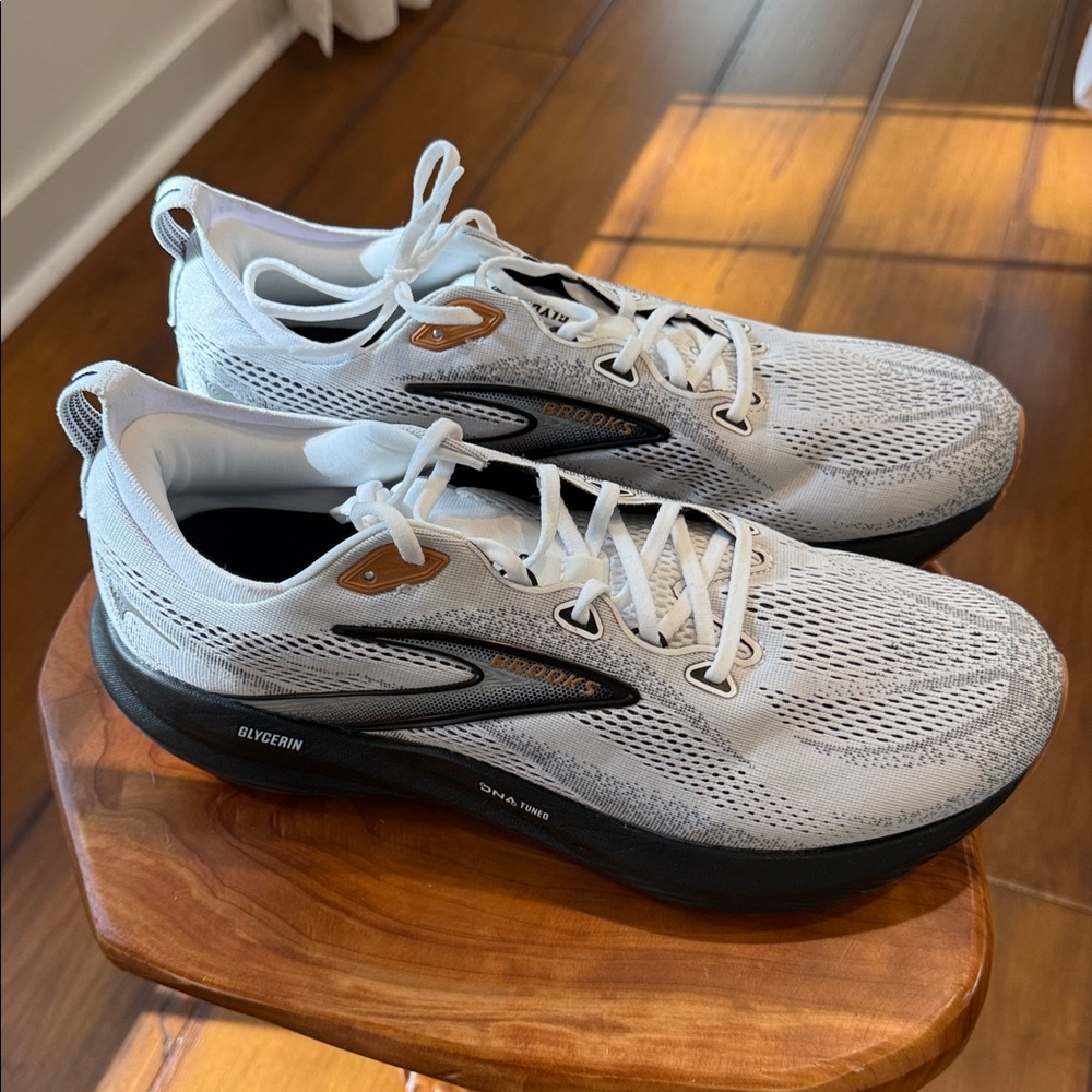 Brooks Glycerin 22 Men’s White Running Shoes wide 2E - Picture 4 of 4